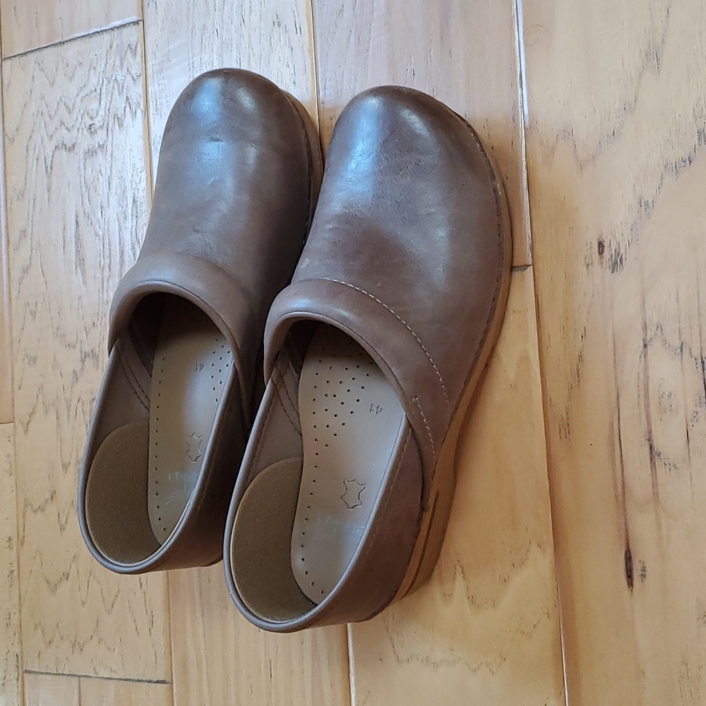 Dansko Women’s Professional Clog Stone 11